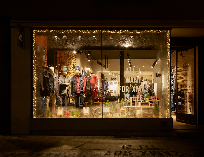 نورپردازی ویترین؛ ۵ ایده جذاب برای زمستان و افزایش فروش